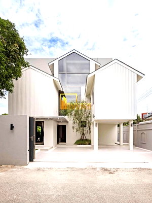 Houses for rent DONKI Mall Thonglor   : Stunning 3 Bedroom Single House in Phra Khanong Area - BR28129SH