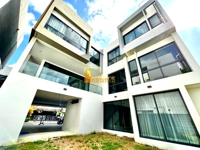 บ้านเดี่ยวให้เช่า : Parc Priva House - Luxury 5 Bedroom Property in Popular Project - BR8200SH