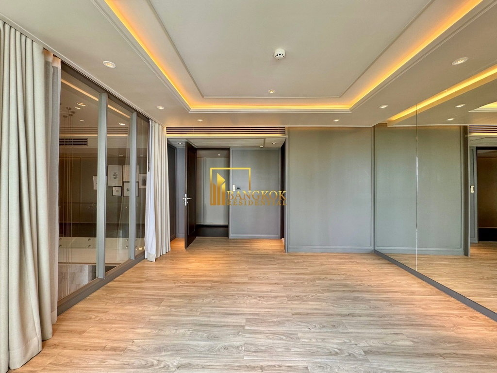 picture The Crest 24 - Incredible 3 Bed Duplex Condo in Phrom Phong Area - BR19290CD - 32/44