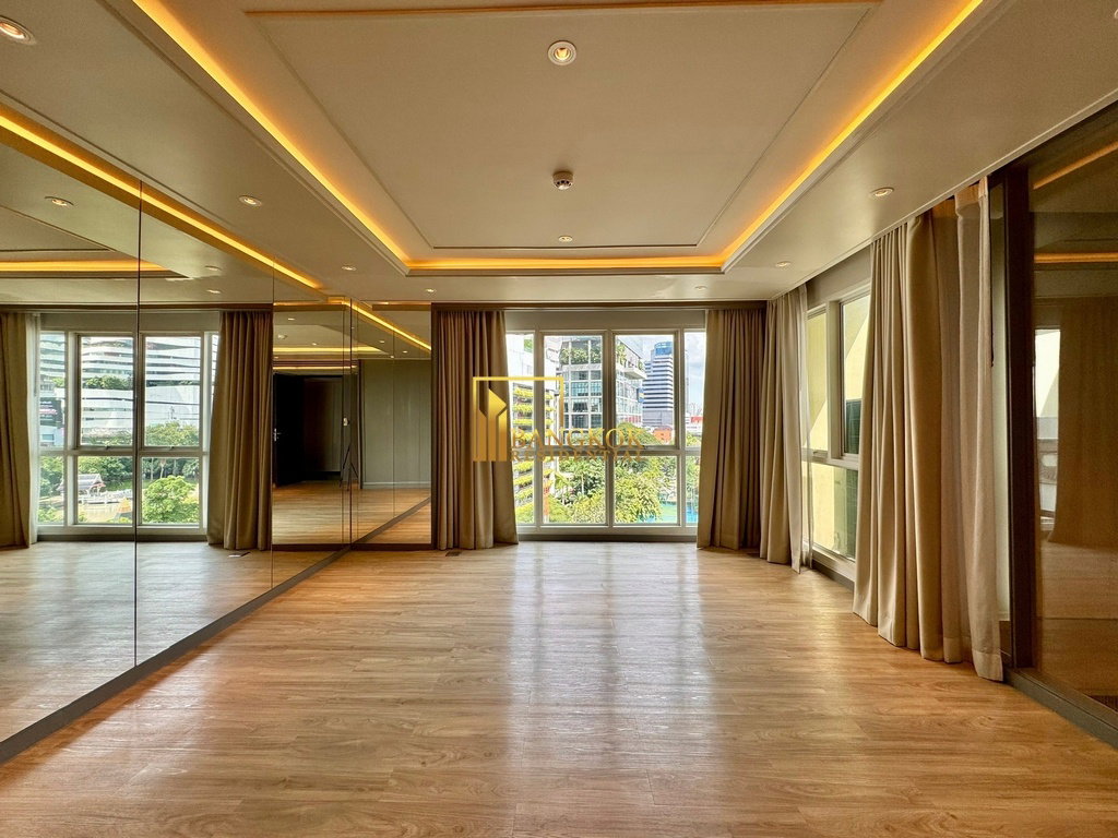 picture The Crest 24 - Incredible 3 Bed Duplex Condo in Phrom Phong Area - BR19290CD - 31/44