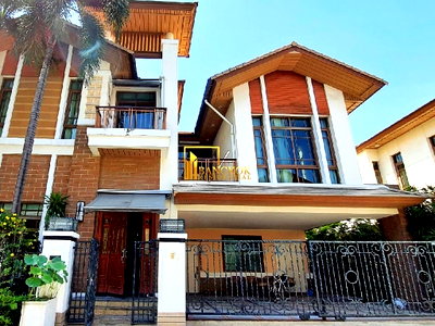 บ้านเดี่ยวให้เช่า :  Baan Sansiri 67 - Spacious 4 Bed Luxury House For Rent in Phra Khanong - BR7954SH