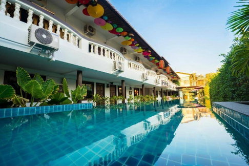 For sale hotel in Ku Muang, near Pratu Chiang Mai Market Chiang Mai (SW002246)