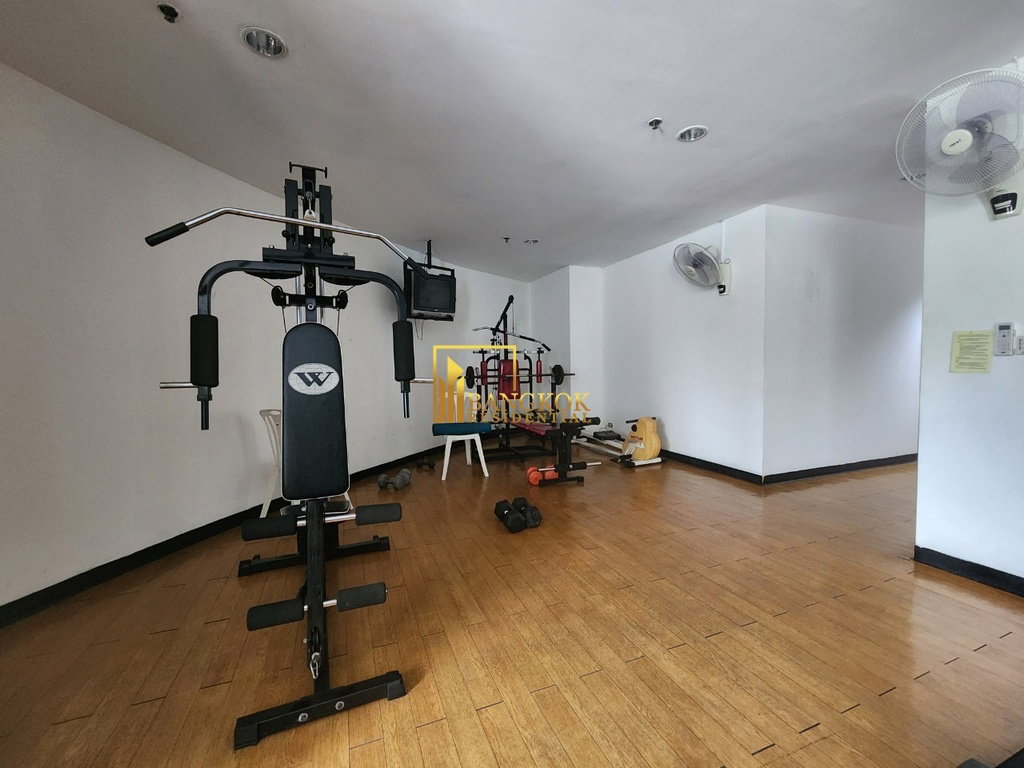 รูป Moon Tower - 6 Bedroom Triplex Penthouse in Ekkamai - BR16030CD - รูปที่ 37/42