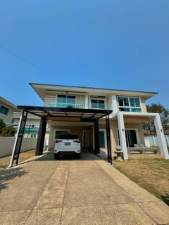 รูปภาพ โครงการกาญน์จกนก12เฟส2🏠🏡 บ้านท้ายซอย เงียบสงบ สนามหญ้ากว้างมาก  หน้าบ้านไม่ติดใคร**ราคาเช่า 28,000/เดือน**