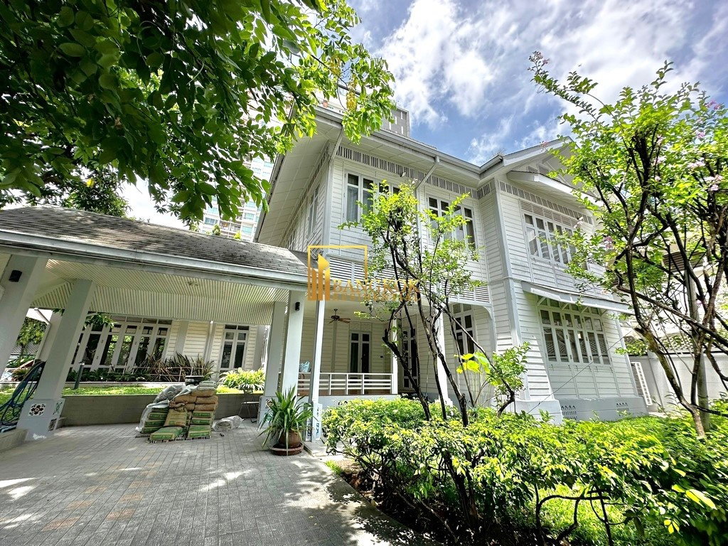 รูป  Charming 3 Bedroom House with Private Pool For Rent in Sathorn - BR28173SH - รูปที่ 44/44