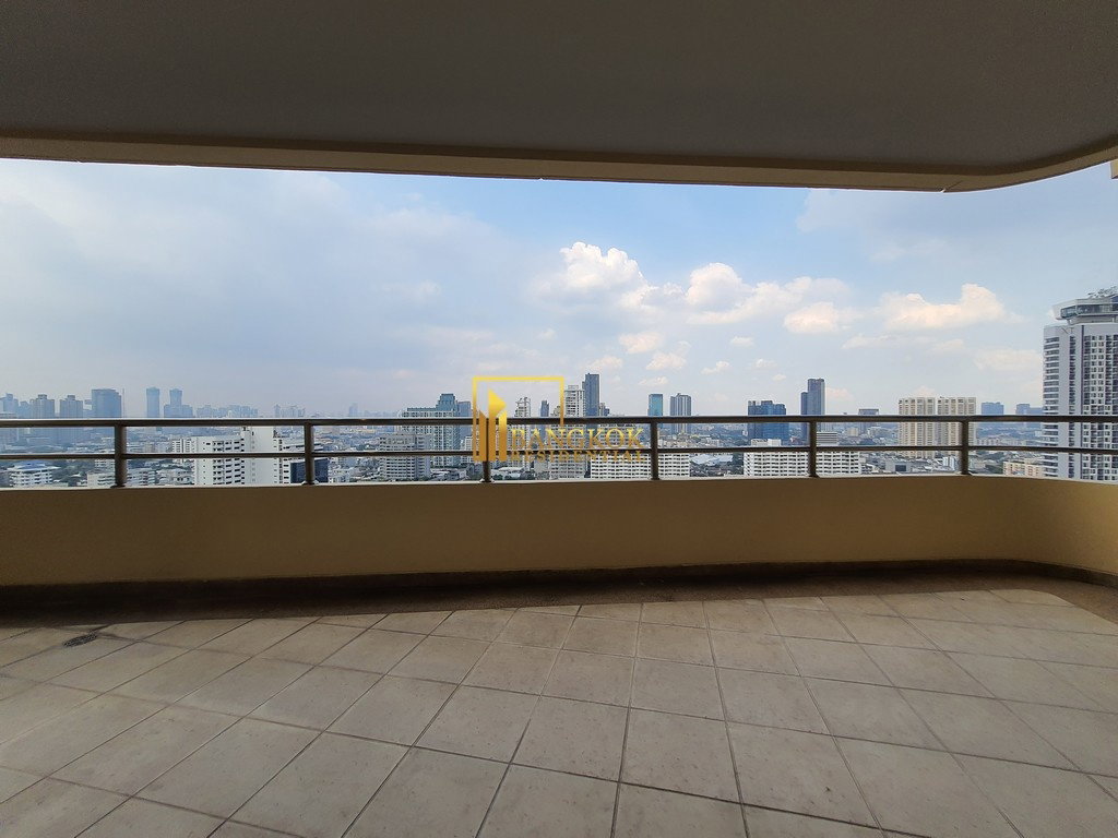 รูป Hampton - Beautifully Renovated 4 Bed Luxury Condo - BR12529CD - รูปที่ 22/36