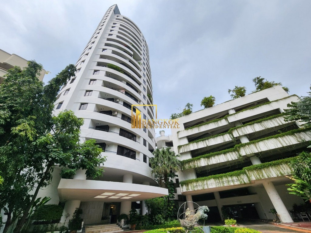 รูป Moon Tower - 6 Bedroom Triplex Penthouse in Ekkamai - BR16030CD - รูปที่ 42/42