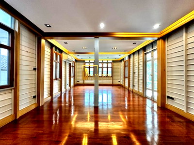 เช่าบ้านเดี่ยว วัน แบงค็อก   :  Charming 3 Bedroom House with Private Pool For Rent in Sathorn - BR28173SH