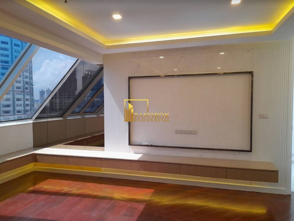 รูป Moon Tower - 6 Bedroom Triplex Penthouse in Ekkamai - BR16030CD - รูปที่ 8/42