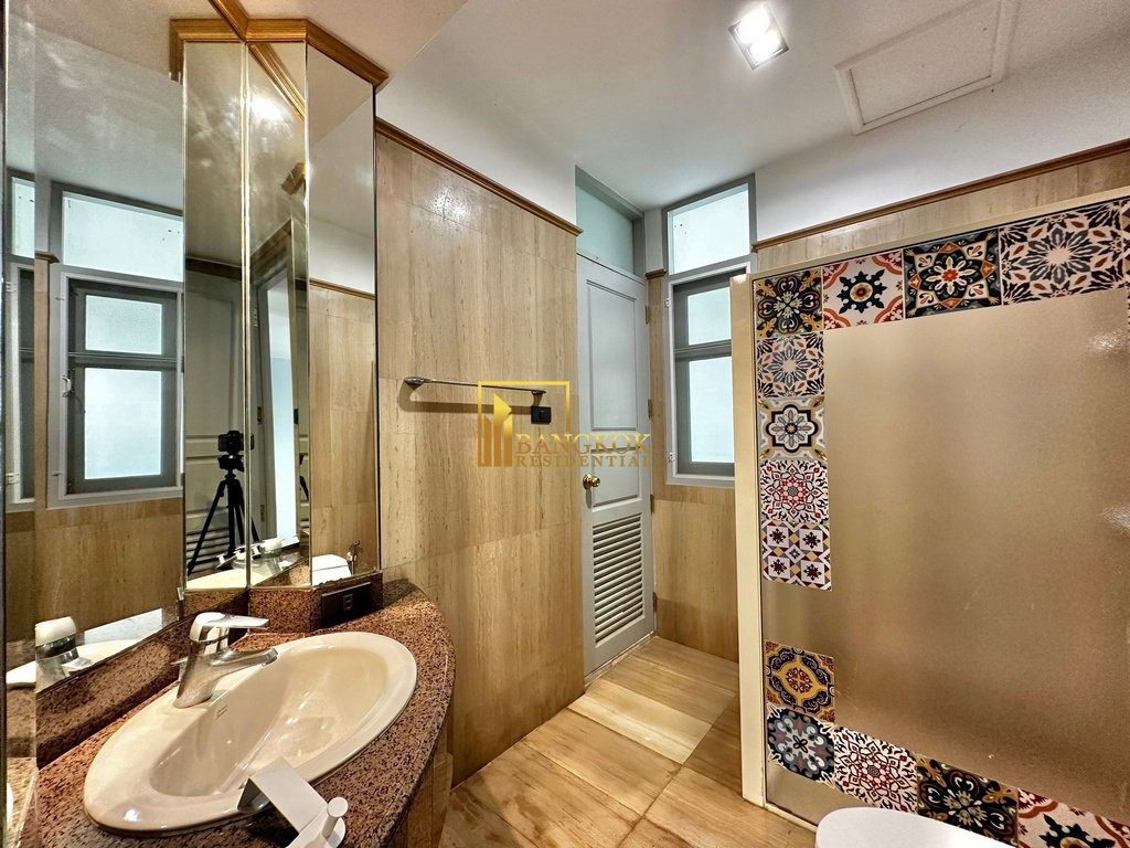 รูป  Charming 3 Bedroom House with Private Pool For Rent in Sathorn - BR28173SH - รูปที่ 19/44