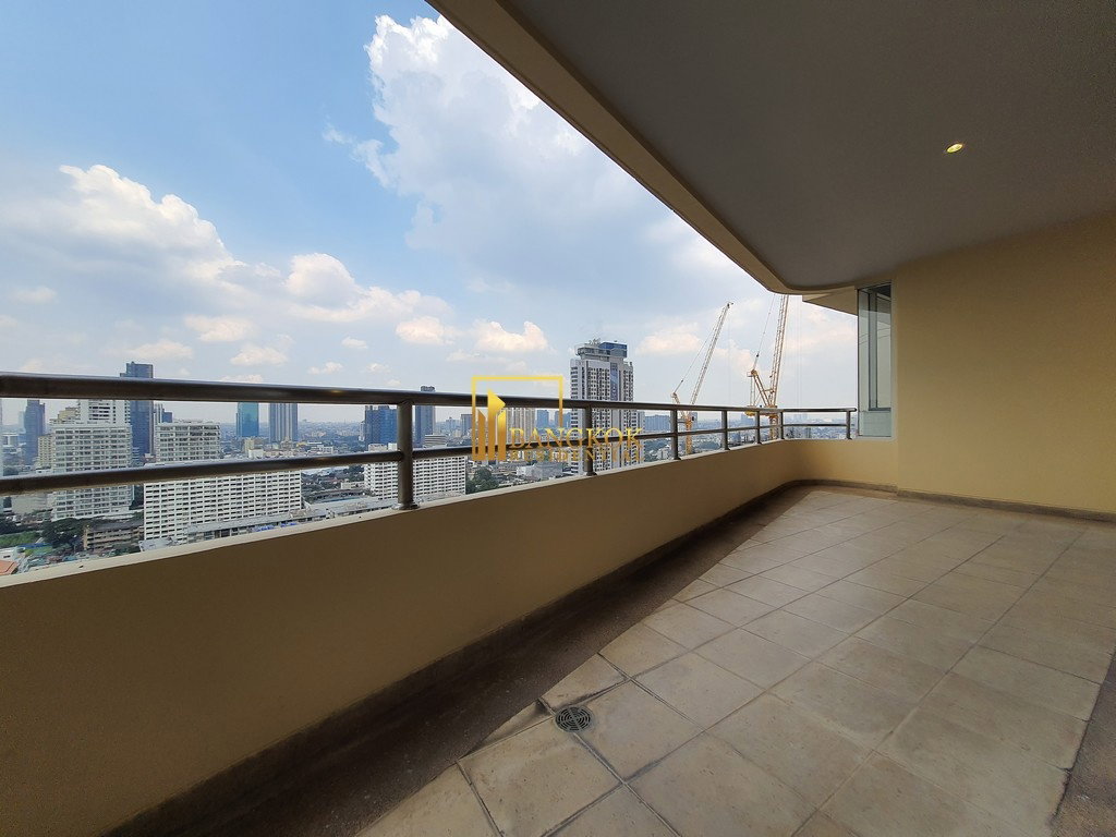รูป Hampton - Beautifully Renovated 4 Bed Luxury Condo - BR12529CD - รูปที่ 23/36