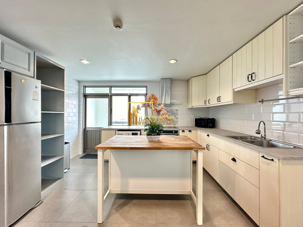 picture Royal Castle - Renovated 3 Bedroom Condo in Phrom Phong Area - BR1382CD - 8/37