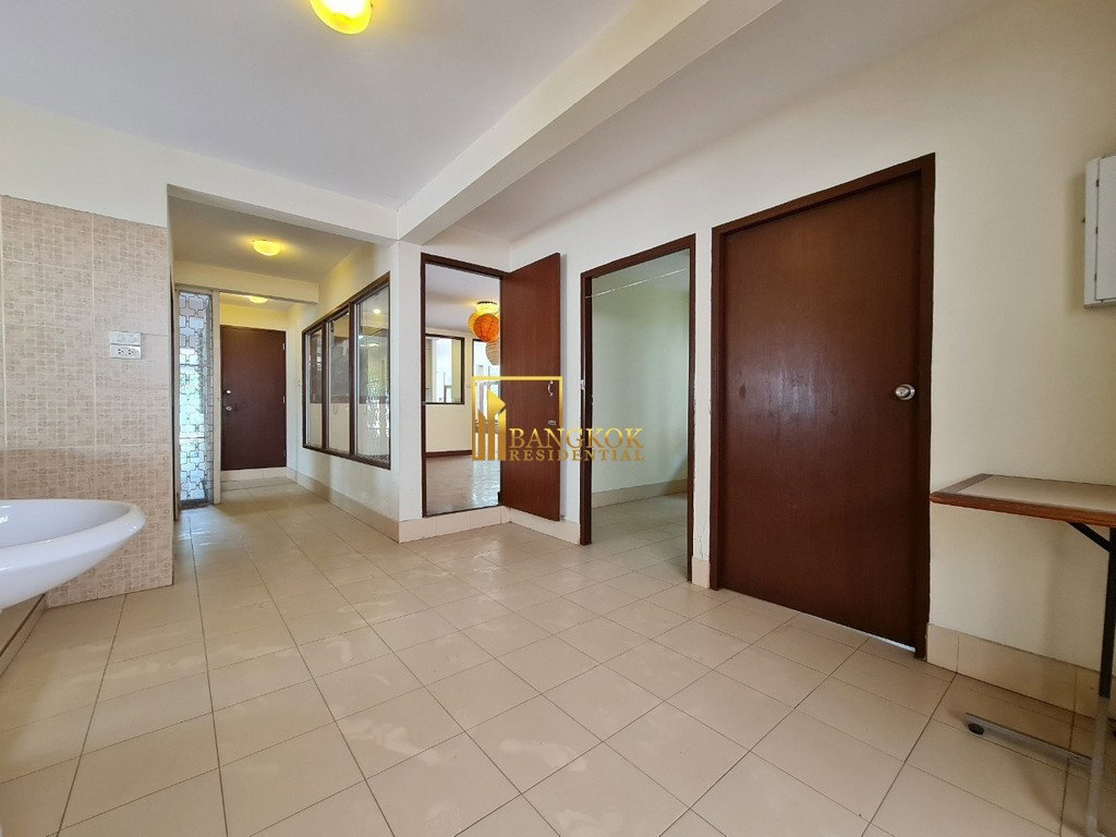 รูป Charming 3 Bed Detached House For Rent in Nana - BR8249SH - รูปที่ 13/27