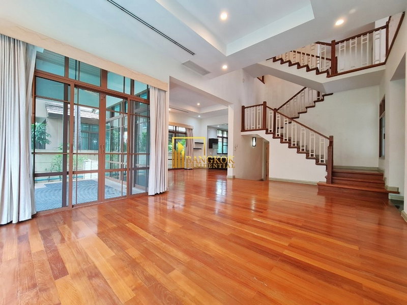 Houses for rent : Baan Sansiri 67 - Spacious 4 Bed Luxury House For Rent in Phra Khanong - BR27897SH