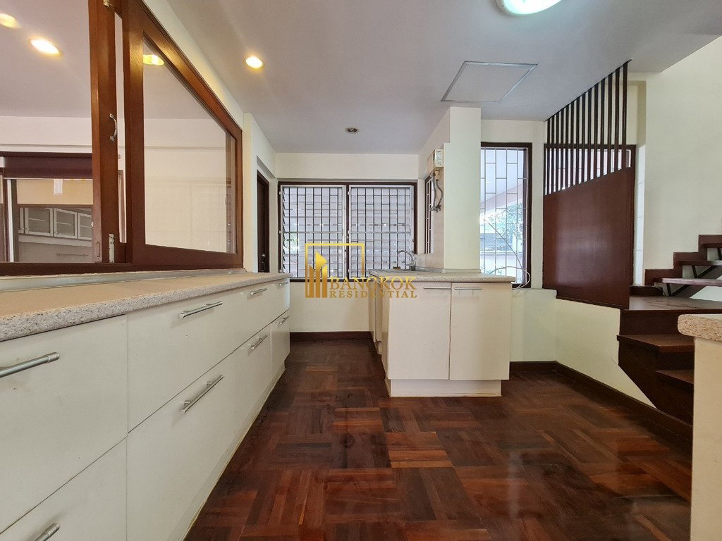 รูป Charming 3 Bed Detached House For Rent in Nana - BR8249SH - รูปที่ 10/27