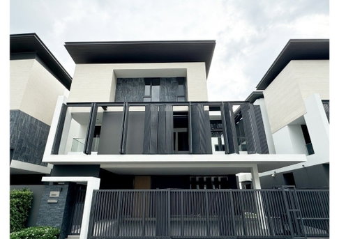 LTH12038 – House FOR SALE at THE URBAN RESERVR Size 78.5 sqw. 516 sqm. 4 beds 6 baths Near MRT Hua Mak Station ONLY 38 MB