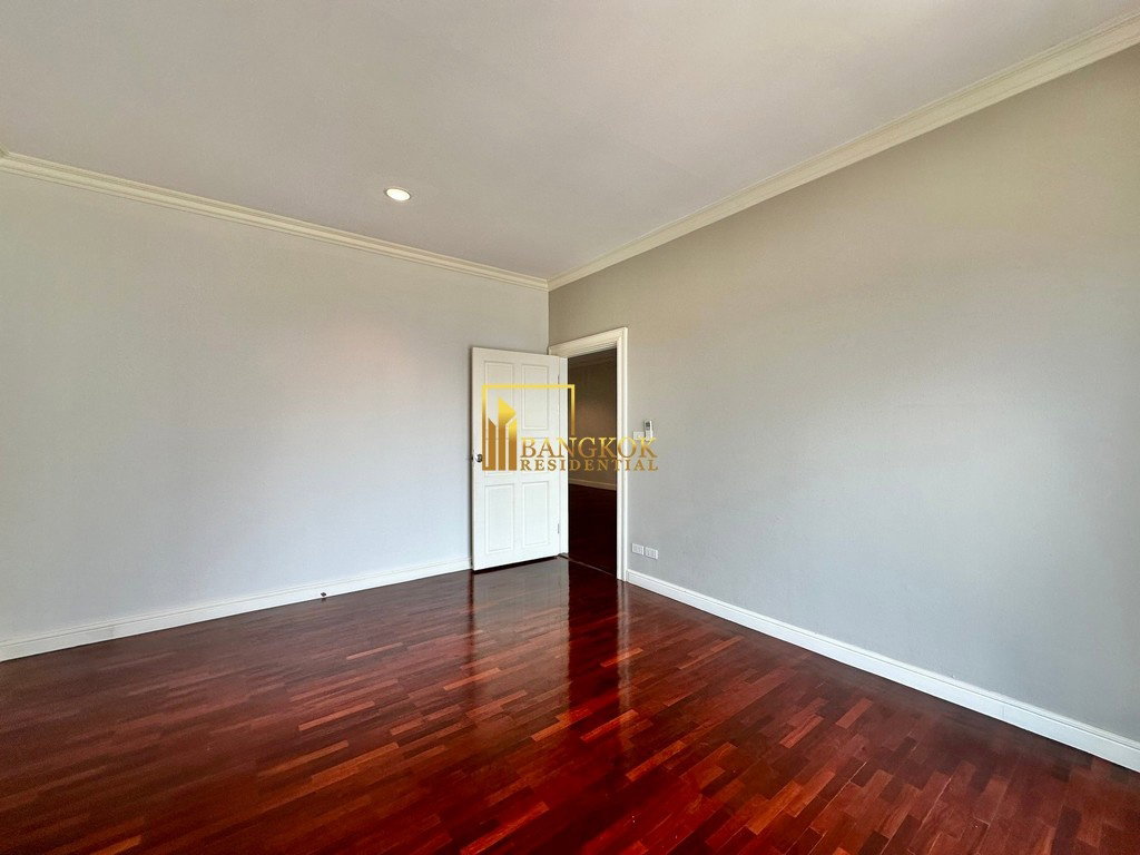รูป Sathorn Park Place - Extremely Spacious 4 Bedroom Penthouse in Sathorn - BR9203CD - รูปที่ 13/54