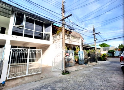 ทาวน์โฮม เทสโก้โลตัส ศรีนครินทร์ : ขายทาวน์เฮ้าส์ BTS โรงเรียนนายเรือ