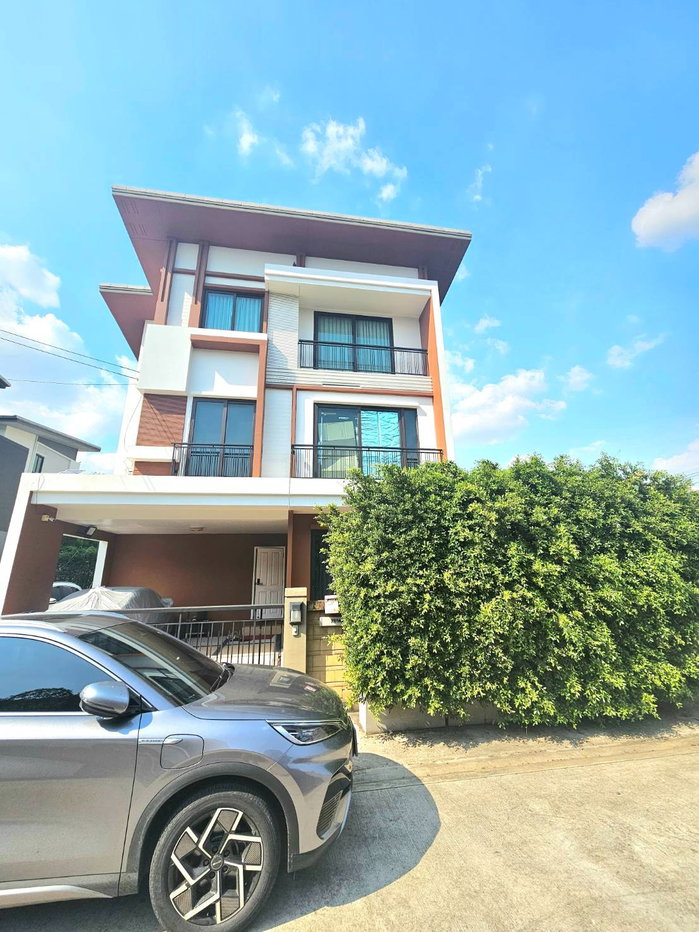 รูป ขายบ้านเดี่ยว3ชั้น ม.โกลเด้นเพลสทีฟ สุขาภิบาล5 โทร.0999983897 - รูปที่ 2/21
