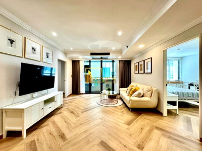คอนโดให้เช่า :  Las Colinas - Renovated 2 Bed Condo For Rent in Asoke - BR19841CD