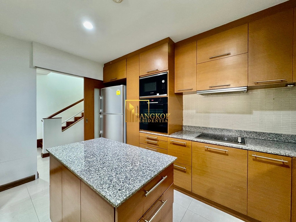 รูป Spacious 4 Bedroom House With Pool Access in Ekkamai - BR7717SH - รูปที่ 9/29