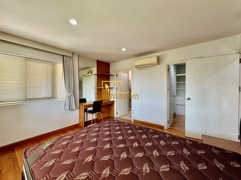 รูป Spacious 4 Bedroom House With Pool Access in Ekkamai - BR7717SH - รูปที่ 22/29