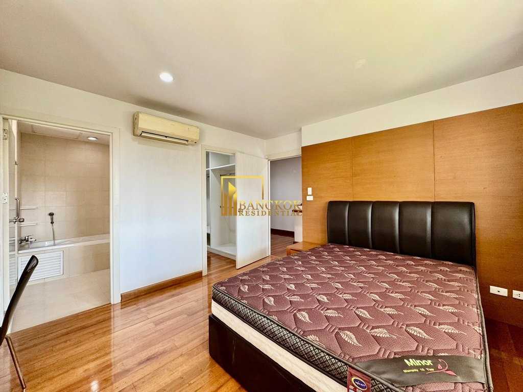 รูป Spacious 4 Bedroom House With Pool Access in Ekkamai - BR7717SH - รูปที่ 23/29