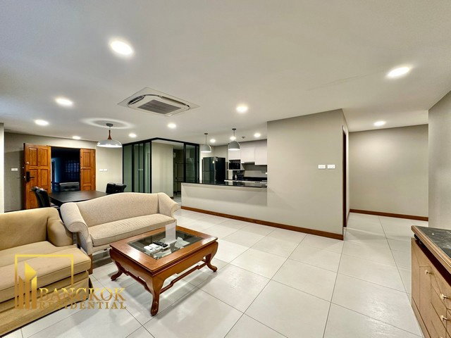 picture United Tower - Large 2 Bedroom Condo For Rent in Thonglor - BR18528CD - 2/34