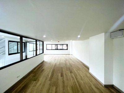 Retail spaces for rent DONKI Mall Thonglor   : LTHC12042 – Commercial FOR RENT Size 223 sqm. 1 studio 3 baths Near BTS Phrom Phong Station ONLY 110K/Month