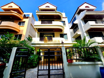 เช่าทาวน์โฮม วัน แบงค็อก   :  Townhouse - 4 Bedroom For Rent in Asoke - BR8644TH