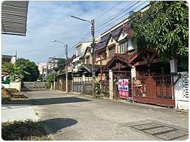 รูป ขายทาวน์เฮาส์3ชั้น หมู่บ้านกฤตยา ใกล้สนามกอล์ฟวินมิล บางนา Tel.0999983897 - รูปที่ 2/9