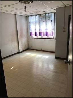 รูป ขายทาวน์เฮาส์3ชั้น หมู่บ้านกฤตยา ใกล้สนามกอล์ฟวินมิล บางนา Tel.0999983897 - รูปที่ 3/9