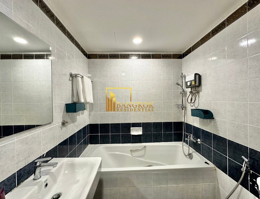 รูป  United Tower - Spacious 2 Bedroom Condo For Rent in Thonglor - BR18526CD - รูปที่ 17/30