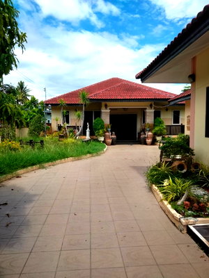 Houses for sale : [For sale] Chiang Mai house, single house, good location, ready to move in!! Near Doi Saket Hospital