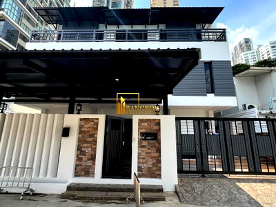 เช่าบ้านเดี่ยว โรงเรียนเซนต์แอนดรูส์อินเตอร์เนชันแนล กรุงเทพ : Stylish 5 Bedroom House For Rent in Phrom Phong Area - BR28222SH