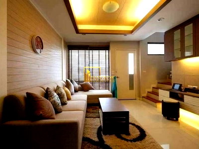 เช่าทาวน์โฮม วิทยาลัยพณิชยการบางนา : Charming 3 Bedroom Townhouse For Rent in Bang Chak - BR8954TH