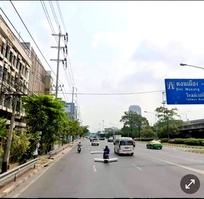 ที่ดิน ถนนพญาไท : ที่ดินพร้อมสิ่งปลูกสร้างติดถนนวิภาวดีรังสิต