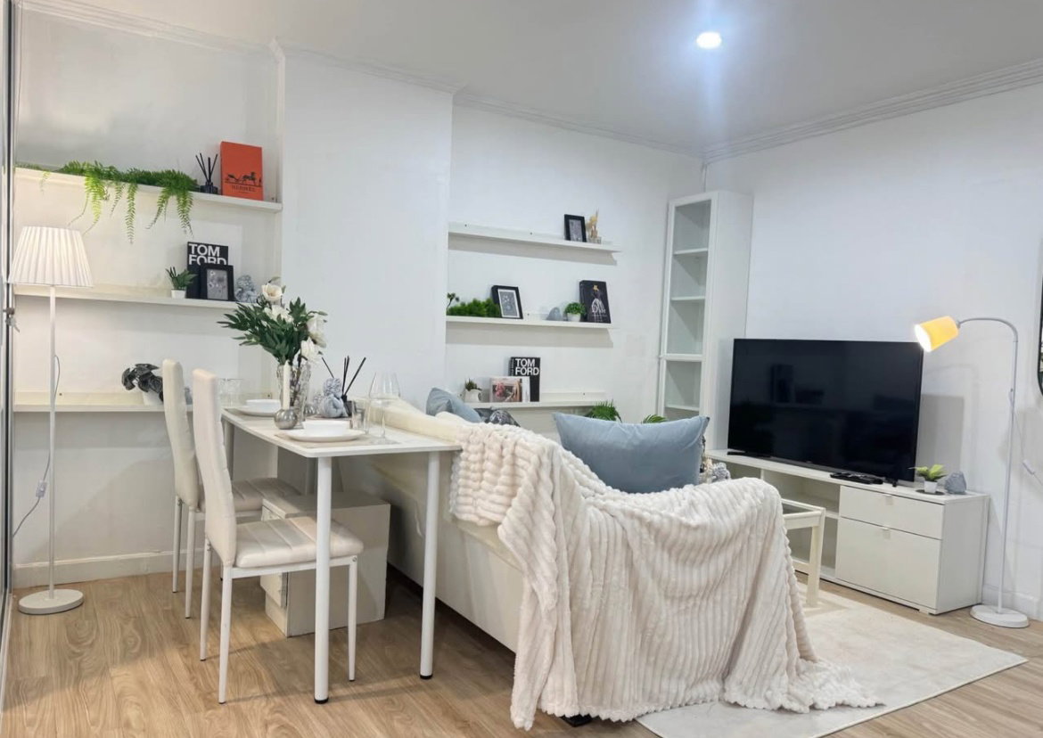 picture #R3077 For rent 49 Suites - 4/9