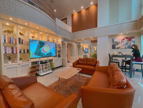 ให้เช่า Penthhouse 4 ห้องนอน 5 ห้องน้ำ The Royal Place 1 (S15-21558)
