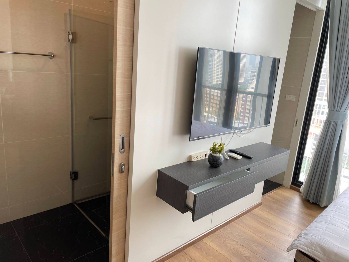picture Condo for rent : Park 24 ( BTS Phrom Phong) MK-02  line @livingbkk - 3/9