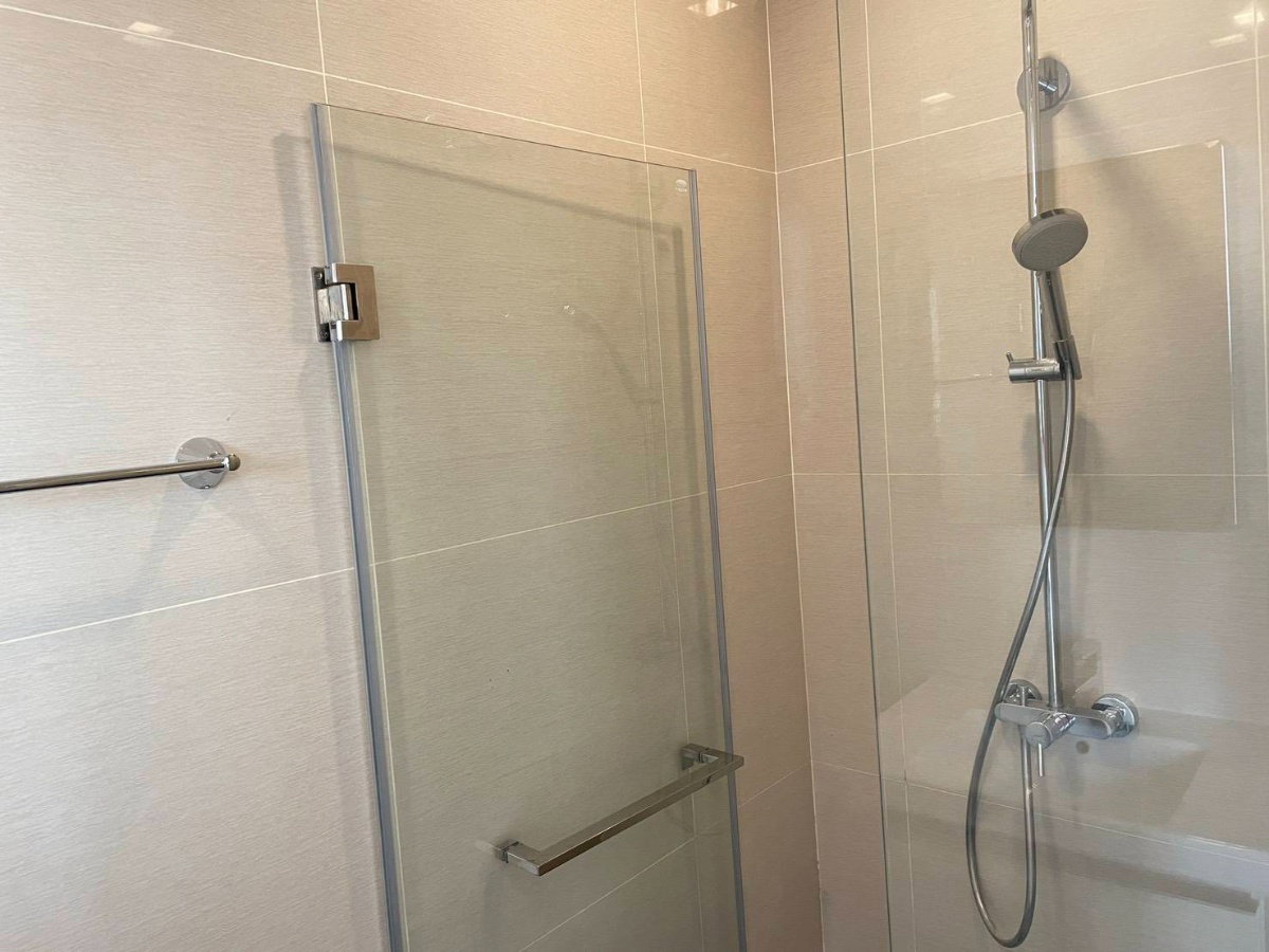 picture Condo for rent : Park 24 ( BTS Phrom Phong) MK-02  line @livingbkk - 7/9