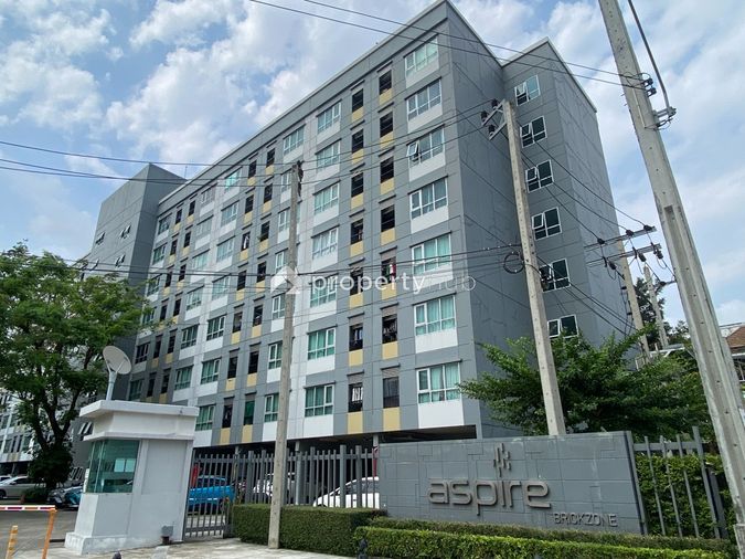 Aspire Sathorn - Taksin (Brick Zone)