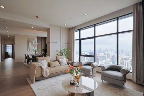 LTHC12081 – CONNER Ratchathewi FOR SALE Size 173 sqm. 3 beds 3 baths Near BTS Ratchathewi Station ONLY 68.8 MB