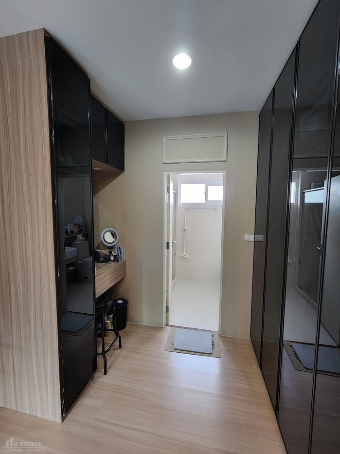 รูป ขายพร้อมผู้เช่าบ้านกลางเมือง พระราม9 3ชั้น 3ห้องนอน 3ห้องน้ำ 21.1 ตรว. - รูปที่ 6/12