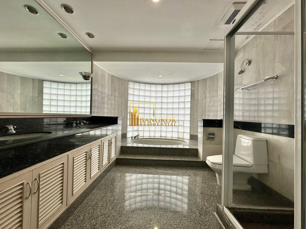 รูป  Le Raffine 24 - 3 Bed Duplex Condo For Rent in Phrom Phong - BR18065CD - รูปที่ 18/48