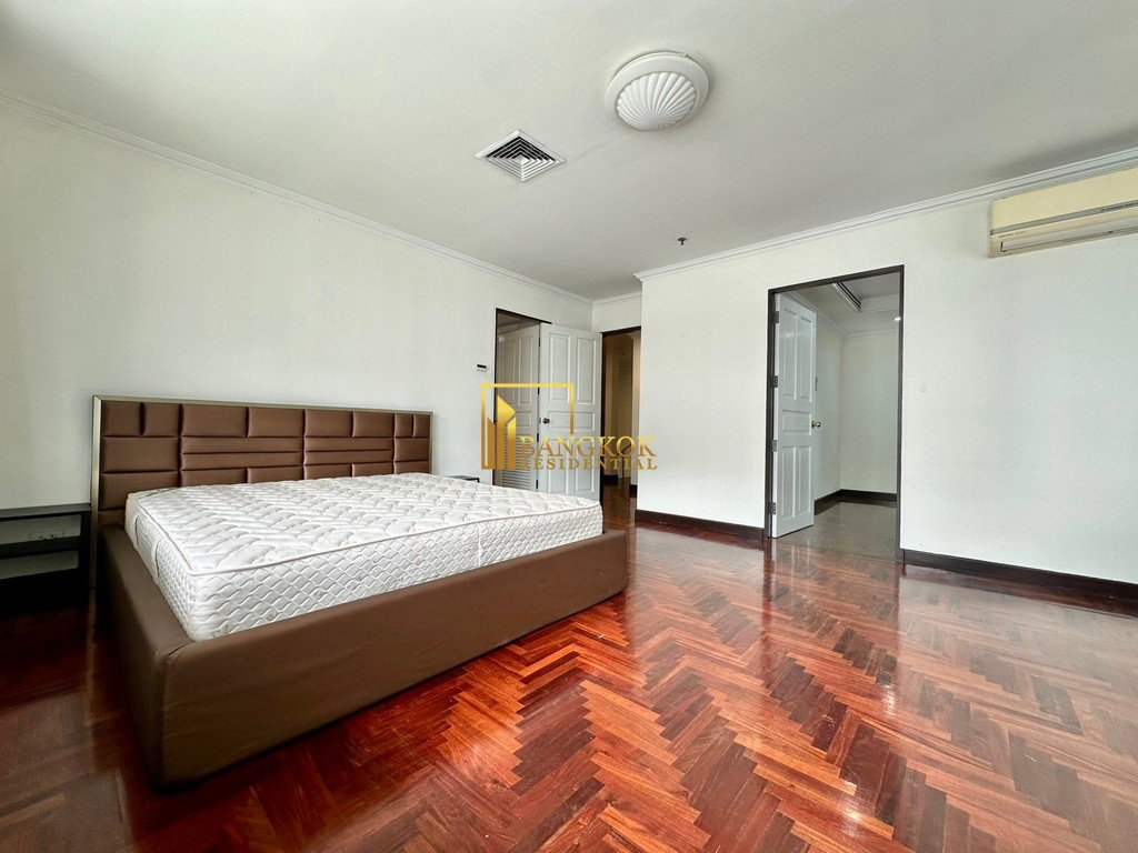 รูป  Le Raffine 24 - 3 Bed Duplex Condo For Rent in Phrom Phong - BR18065CD - รูปที่ 15/48