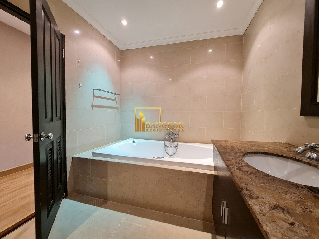 รูป  The Cadogan Private - 3 Bed Duplex For Rent in Phromphong - BR14504CD - รูปที่ 29/39