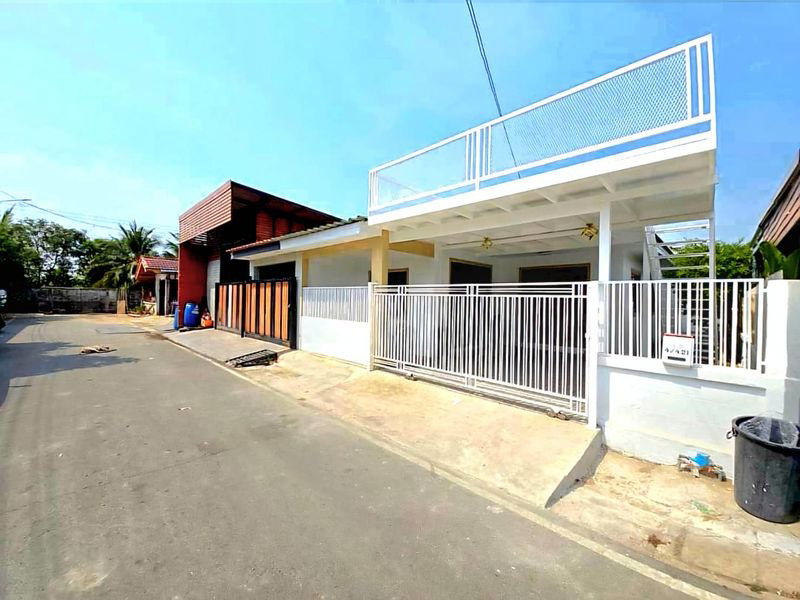 Townhouses for sale : A68-021 House for sale in the Asa House 5 Village project, newly renovated, beautiful and complete, Bang Yai Subdistrict✨