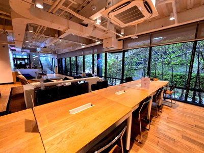 Office for rent Srinakharinwirot University Prasanmit Campus : Premium office space for rent in the city center at Suthi Tower on Phetchaburi Road. Fully equipped with comprehensive office services and facilities. 