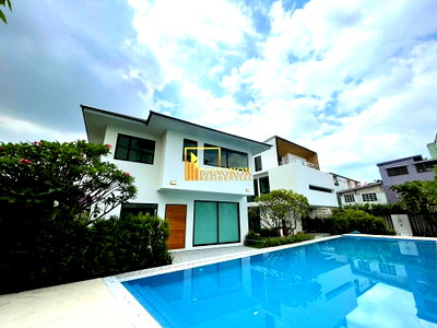 เช่าบ้านเดี่ยว โรงเรียนเซนต์แอนดรูส์อินเตอร์เนชันแนล กรุงเทพ : Embrace 3 Bedroom House in For Rent in Phra Khanong - BR28102SH